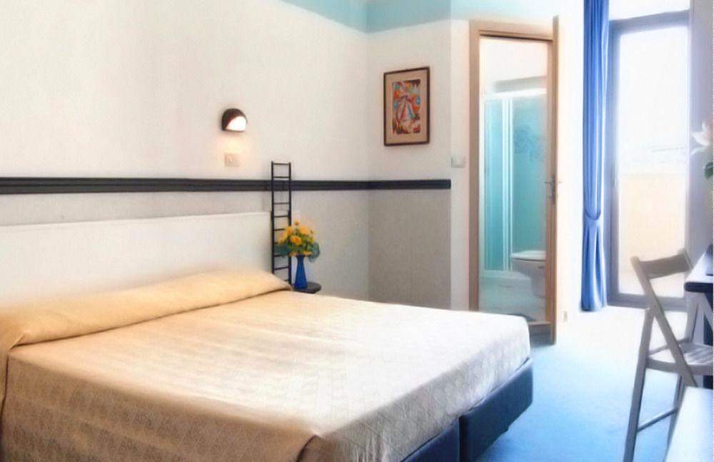 Hotel Acropolis Каттолика Экстерьер фото