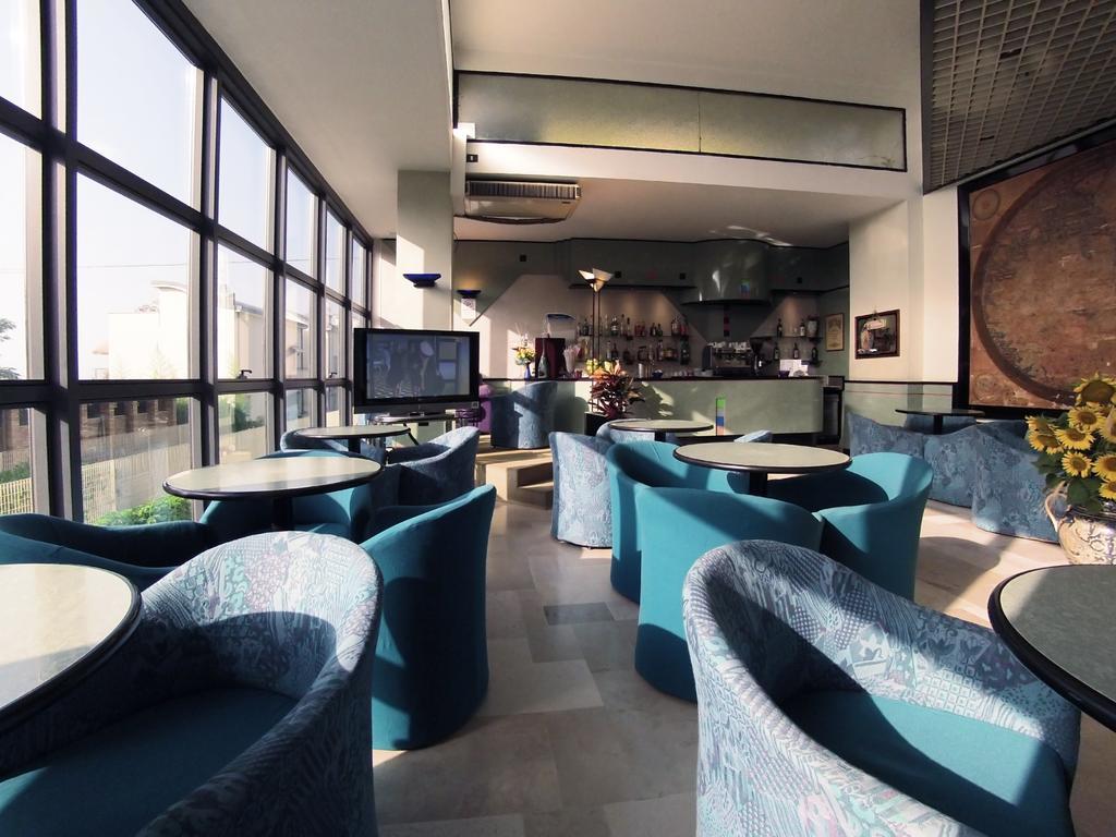 Hotel Acropolis Каттолика Экстерьер фото
